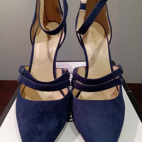NAVY TAHIRO  NINE WEST size 9 - Picture 4 of 10